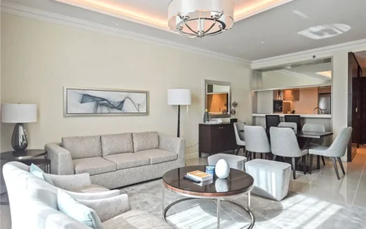 High Floor | Middle Unit | Vacant